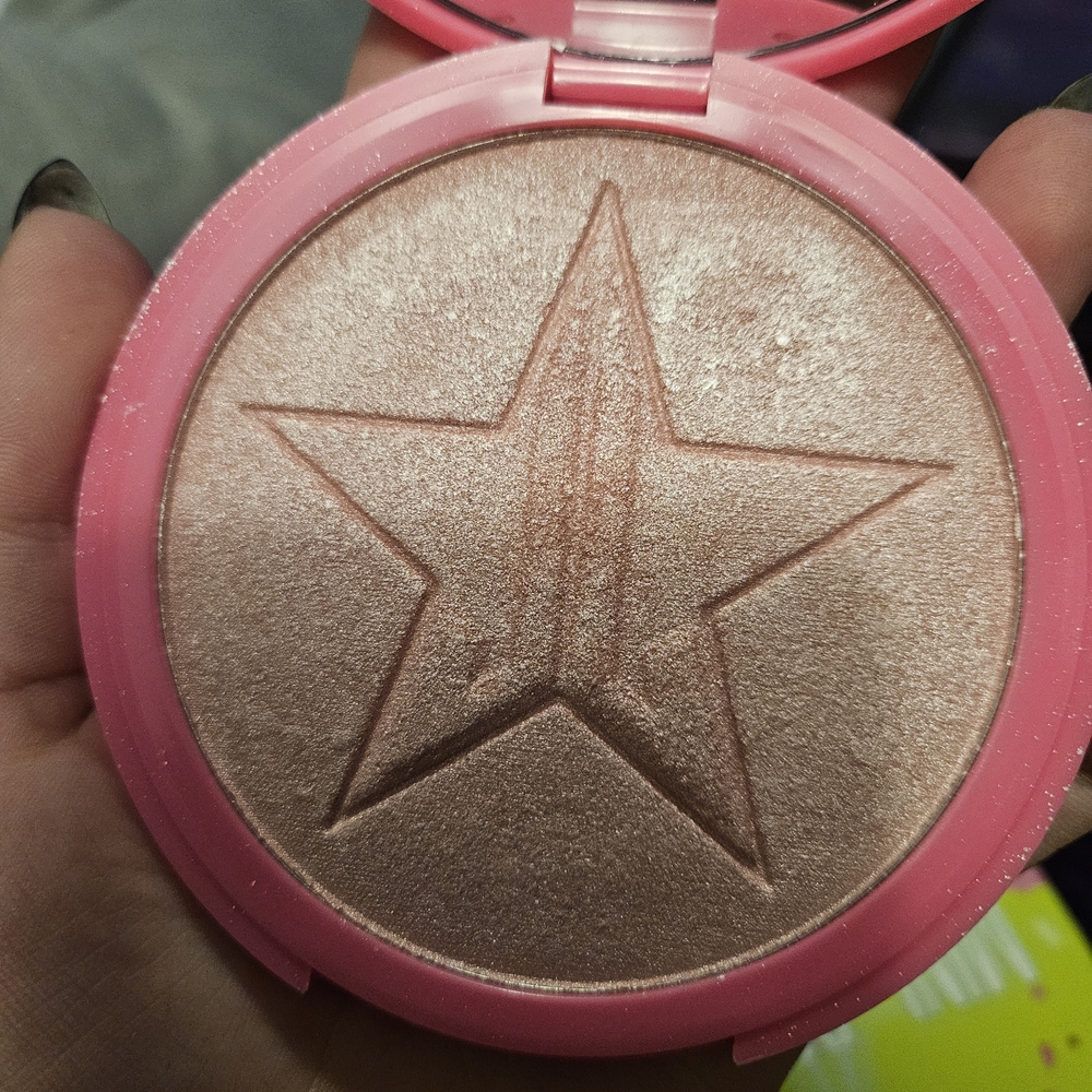 Jeffree Star Rose Gold Highlighter